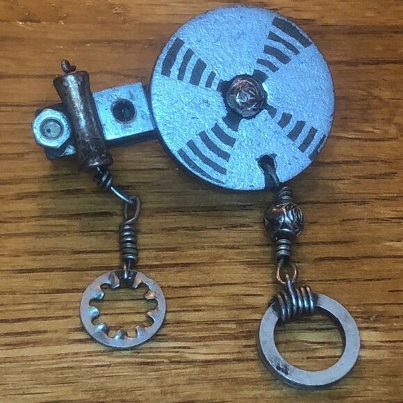 ‎Vintage Mixed Material Industrial Brooch Pin Steampunk - Picture 1 of 3
